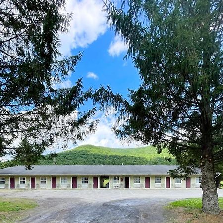 Coach Stop Motel Wellsboro Luaran gambar